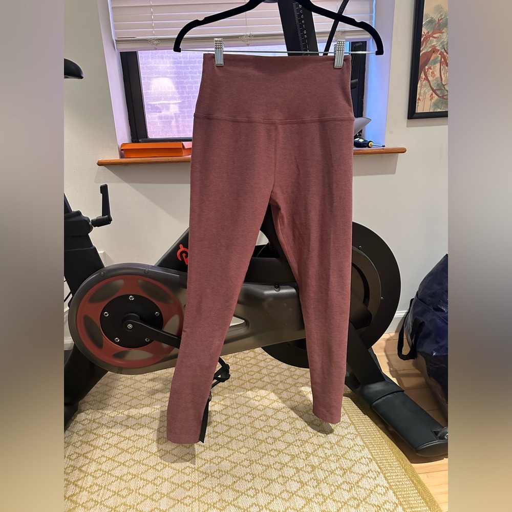 Beyond Yoga Caught in the Midi Leggings